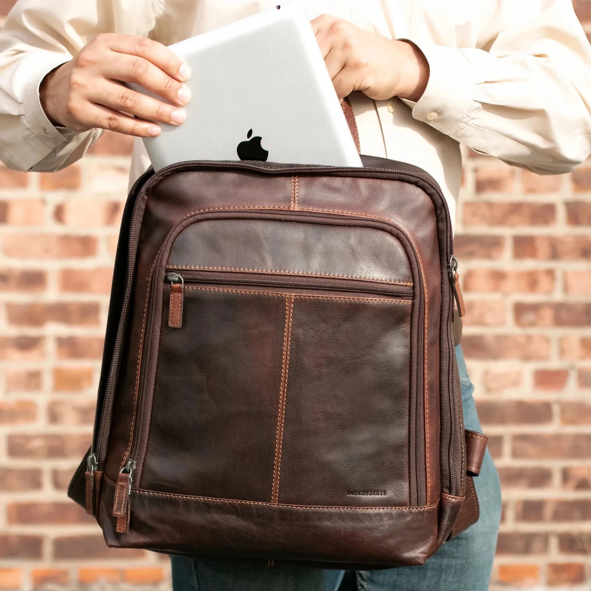 Jack Georges Voyager Professional Backpack