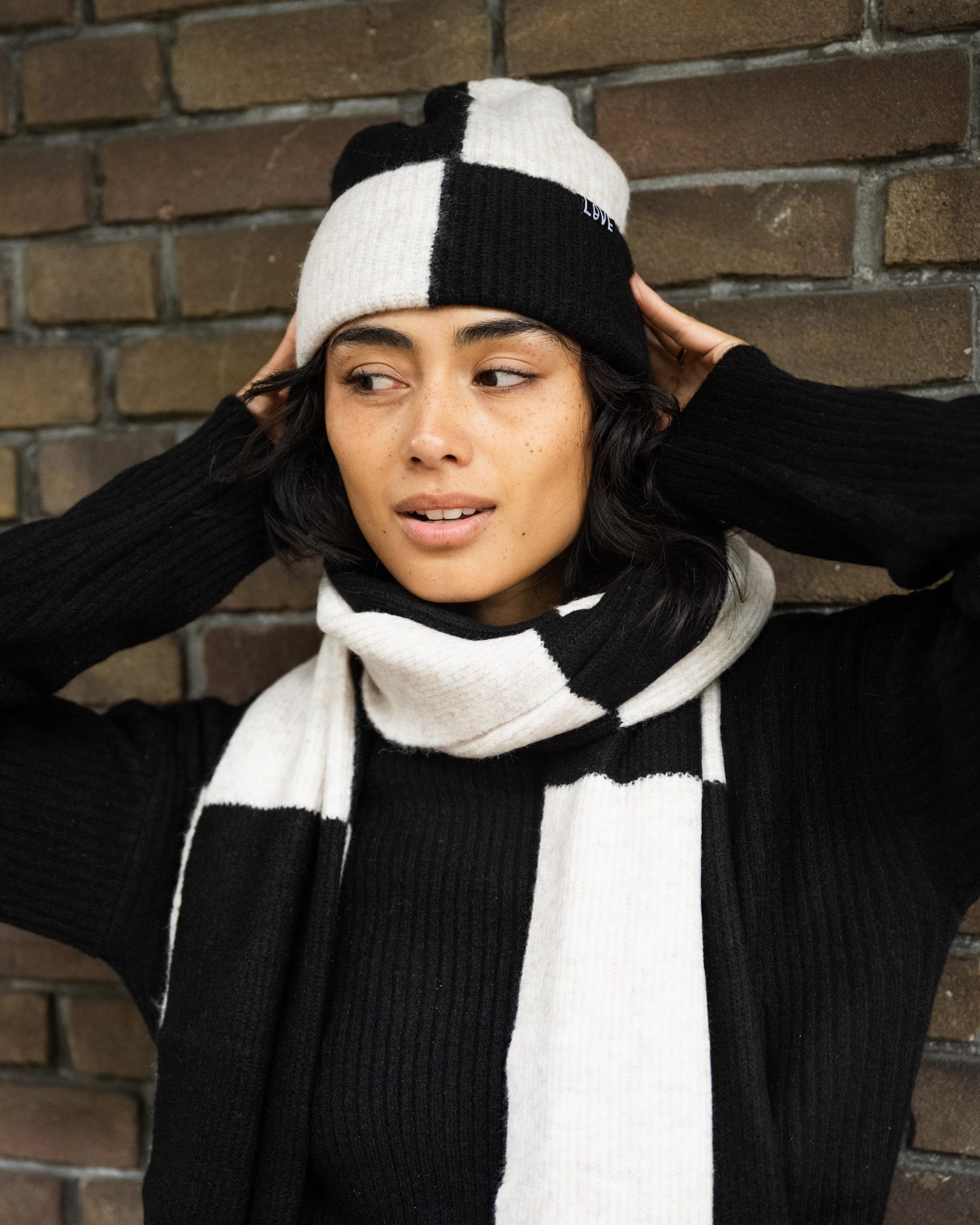TILTIL Scarf Check Oatmeal Black