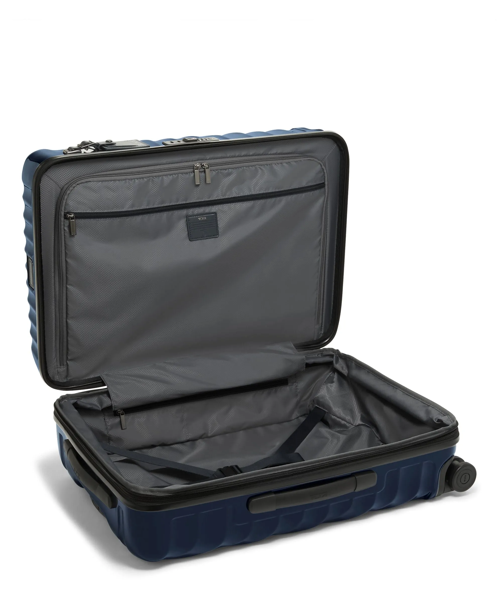 Tumi 19 Degree Short Trip Expandable 4 Wheeled Packing Case Medium Luggage