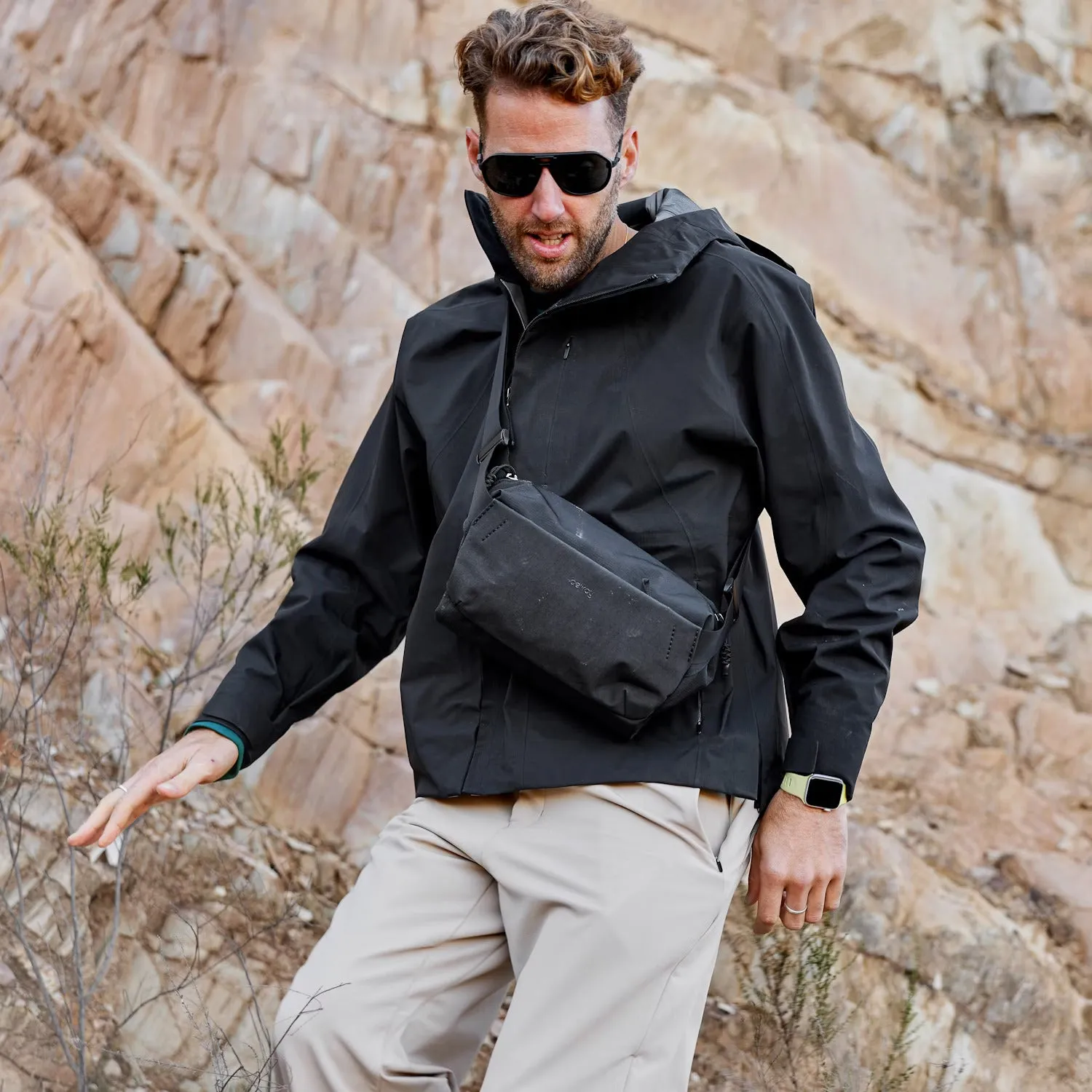 Venture Sling 6L - Black